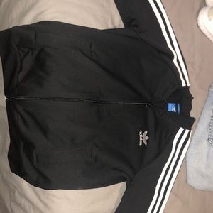 youth medium. very great condition